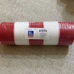 Decorative Mesh Roll - Red and White